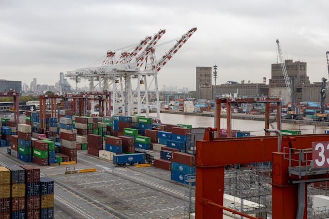 international shipping cost to Colombia